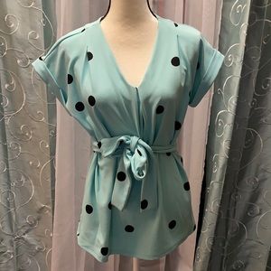 Super pretty polka dot Worthington shirt small